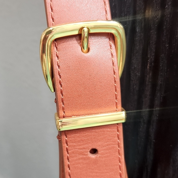 Madewell Essential Curve Shoulder Bag, Dusty Redwood. Brand New, Never Used. - Picture 7 of 10